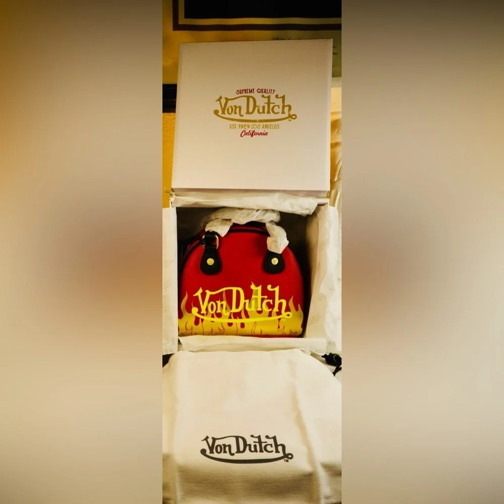 HOSTPICK”Von Dutch NIB City Of Angels Red Yellow Small Bowling Crossbody Handbag